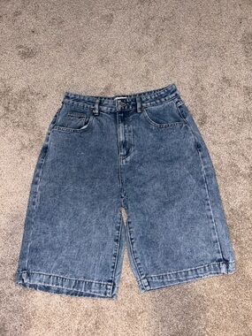 High-Waist Vintage-Style Denim Bermuda Shorts - Blue